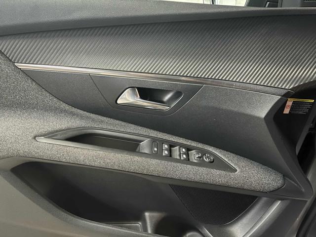 PEUGEOT 3008 usata, con Cerchi in lega