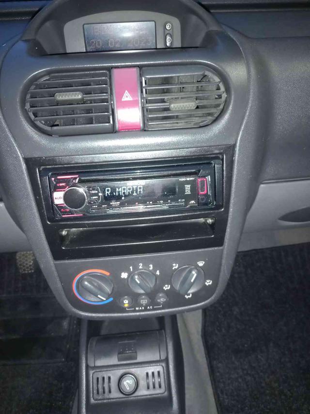 OPEL Corsa usata 11