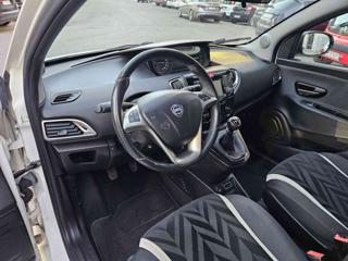 LANCIA Ypsilon usata, con ESP