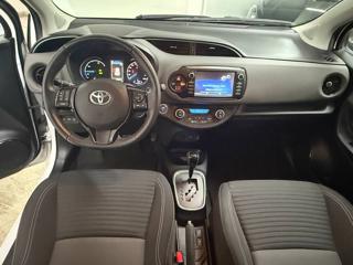 TOYOTA Yaris usata, con Autoradio