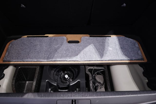 PEUGEOT 208 usata 29