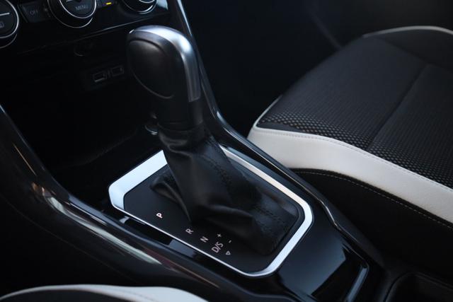 VOLKSWAGEN T-Roc usata, con Controllo automatico clima
