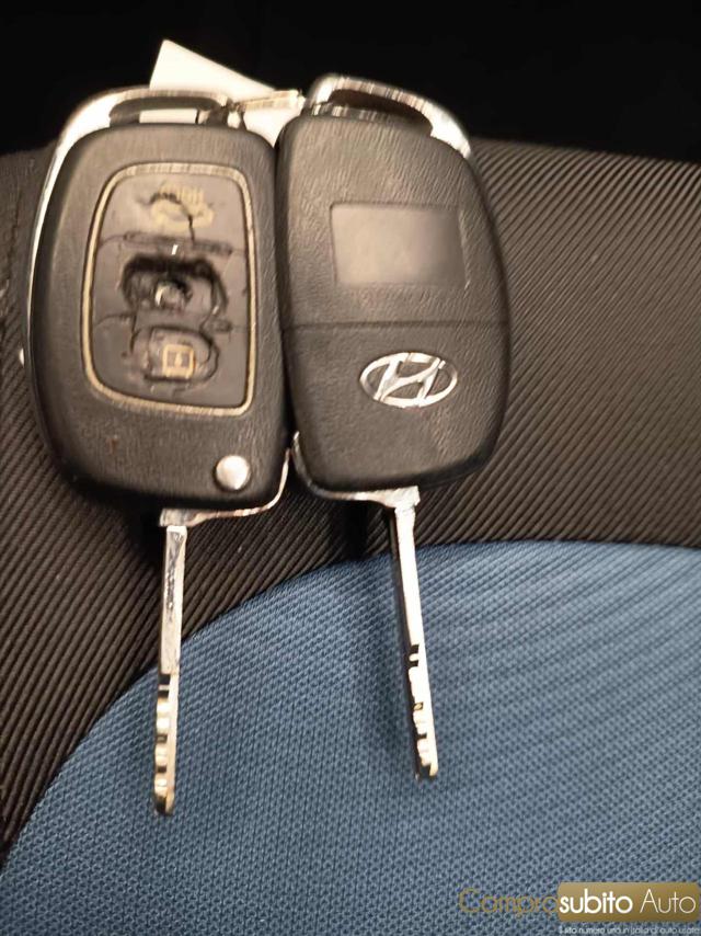 HYUNDAI i10 usata 22