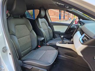 RENAULT Clio usata, con Touch screen