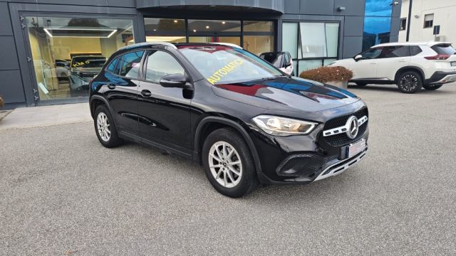 MERCEDES-BENZ GLA 200 usata, con Airbag