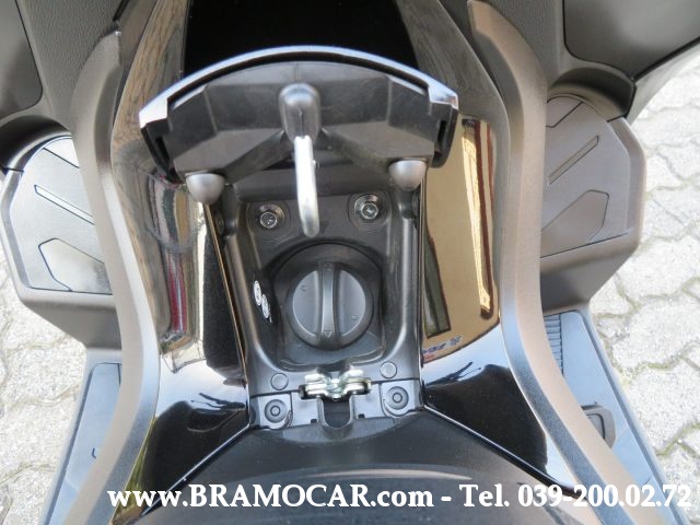 YAMAHA Tricity 300 usata 13