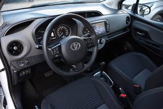 TOYOTA Yaris usata, con Alzacristalli elettrici