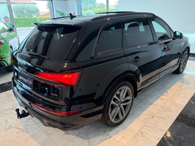 AUDI Q7 usata, con USB