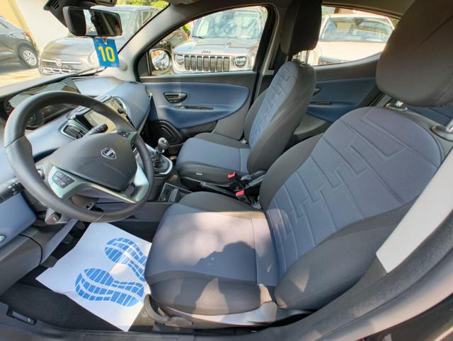 LANCIA Ypsilon usata, con Autoradio