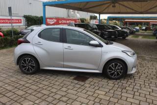 TOYOTA Yaris usata, con Bracciolo