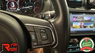 JAGUAR XE usata, con Sedile posteriore sdoppiato