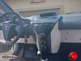 TOYOTA iQ usata, con Lettore CD