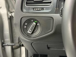 VOLKSWAGEN Golf usata, con USB