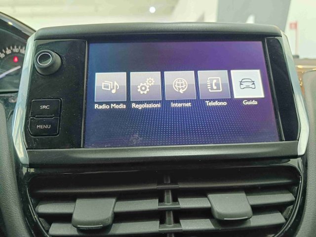 PEUGEOT 208 usata, con Specchietti laterali elettrici