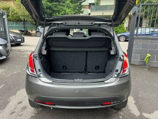 LANCIA Ypsilon usata, con Fendinebbia