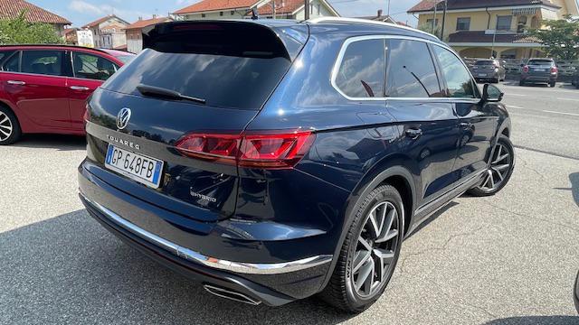 VOLKSWAGEN Touareg usata, con Airbag