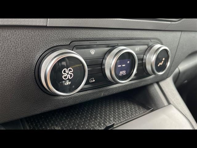 RENAULT Kangoo usata 13