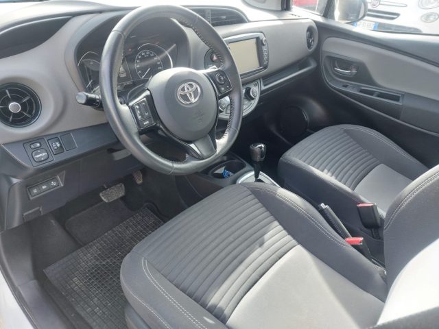 TOYOTA Yaris usata 9