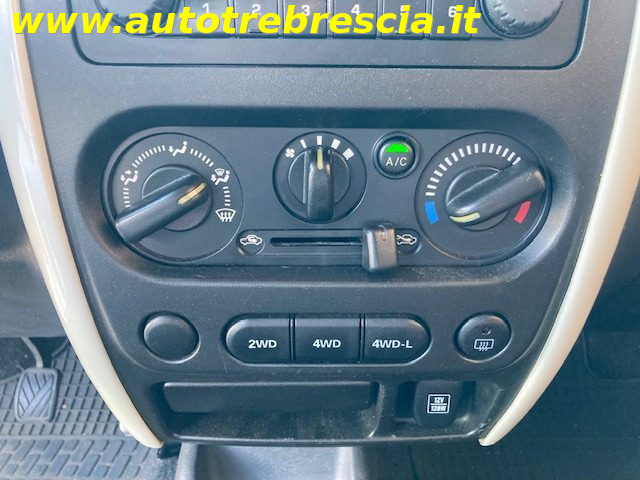 SUZUKI Jimny usata, con Trazione integrale