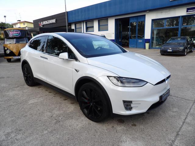 TESLA Model X usata, con Boardcomputer