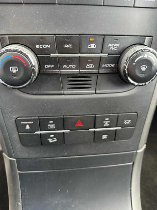 MAHINDRA XUV500 usata, con Sedile posteriore sdoppiato