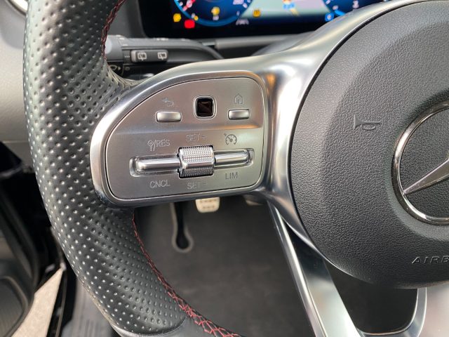 MERCEDES-BENZ B 180 usata, con Portellone posteriore elettrico