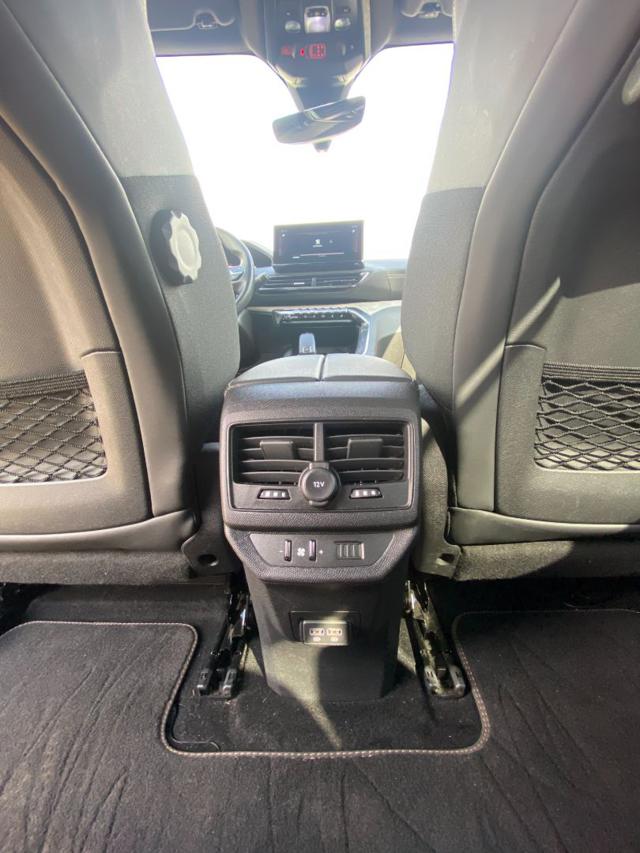 PEUGEOT 5008 usata, con Head-up display