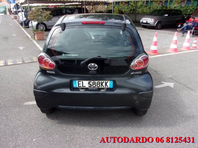 TOYOTA Aygo usata 18