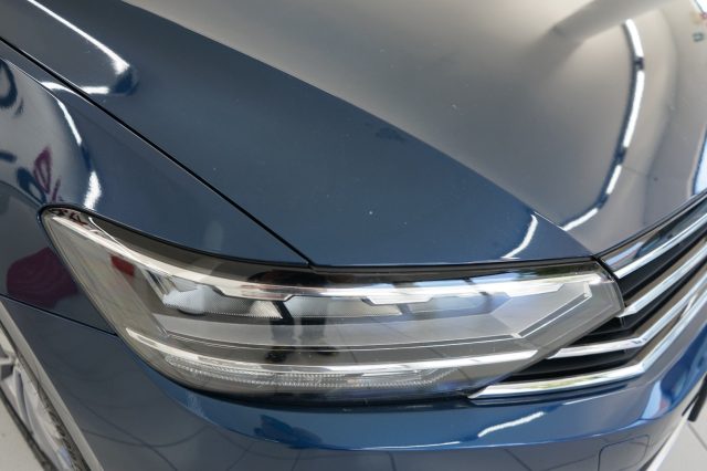 VOLKSWAGEN Passat Variant usata, con Bracciolo