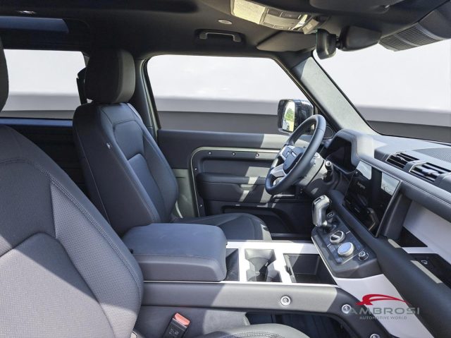 LAND ROVER Defender usata 10