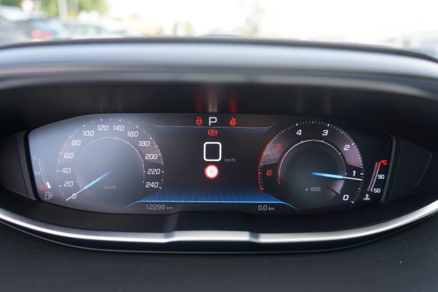 PEUGEOT 3008 usata, con Head-up display
