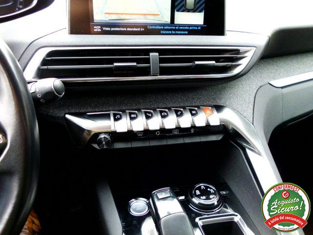 PEUGEOT 3008 usata, con Touch screen