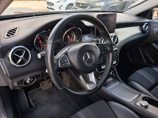 MERCEDES-BENZ GLA 180 usata, con Climatizzatore
