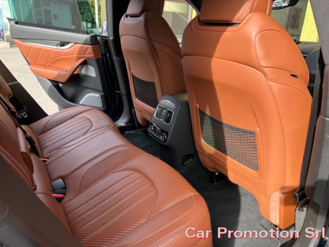 MASERATI Levante usata, con Park Distance Control