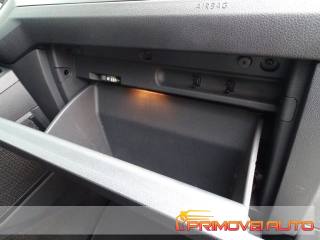 VOLKSWAGEN Touran usata, con Bluetooth