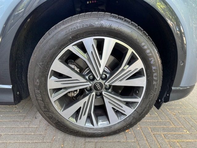 AUDI Q4 e-tron usata, con Autoradio