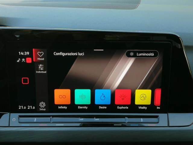 VOLKSWAGEN Golf usata, con Volante in pelle