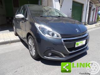 PEUGEOT 208 usata, con Autoradio