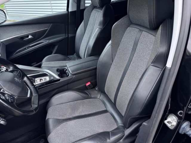 PEUGEOT 5008 usata, con Bracciolo