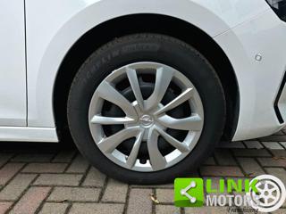 OPEL Corsa usata, con Park Distance Control