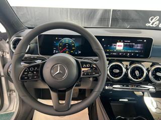 MERCEDES-BENZ A 180 usata, con Cerchi in lega