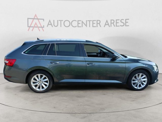 SKODA Superb usata, con Cerchi in lega