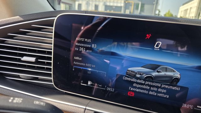 MERCEDES-BENZ GLE 300 usata, con Leve al volante