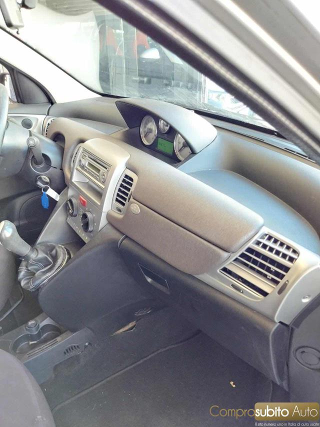 LANCIA Ypsilon usata 11