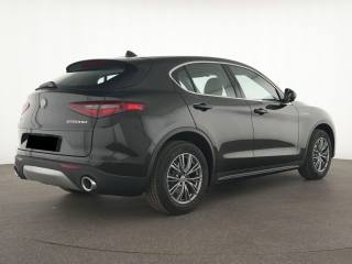 ALFA ROMEO Stelvio usata, con Alzacristalli elettrici