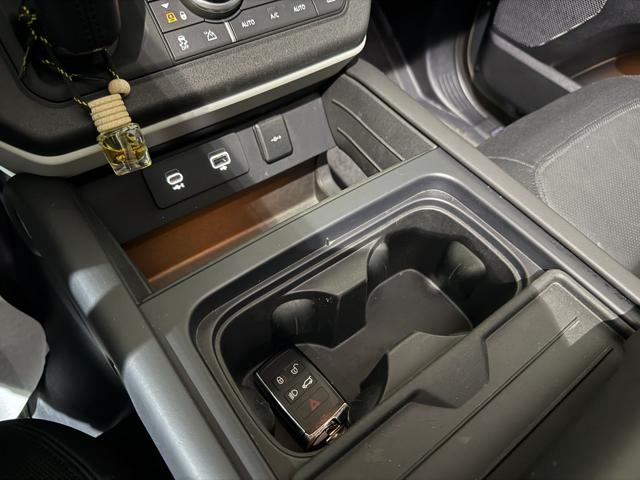 LAND ROVER Defender usata, con Controllo trazione