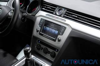 VOLKSWAGEN Passat Variant usata 56