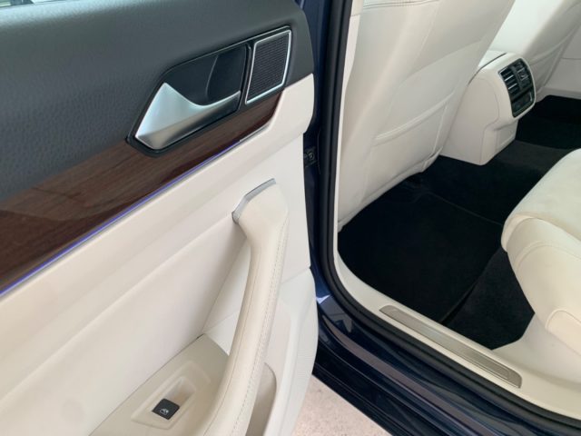 VOLKSWAGEN Passat usata, con Bracciolo