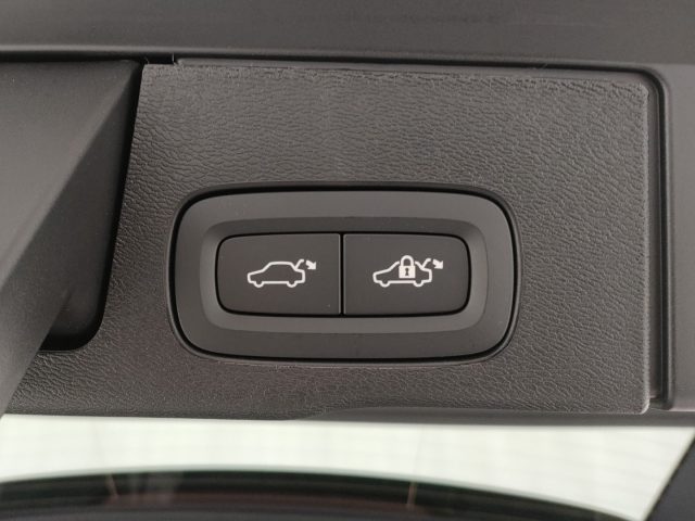 VOLVO XC60 usata, con Luci diurne LED