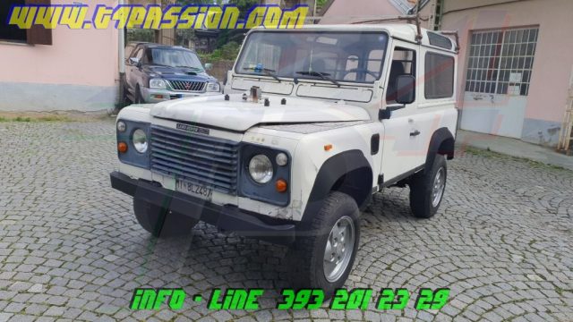 LAND ROVER Defender usata 2